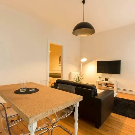 Nisos Flats 111 * Istanboel